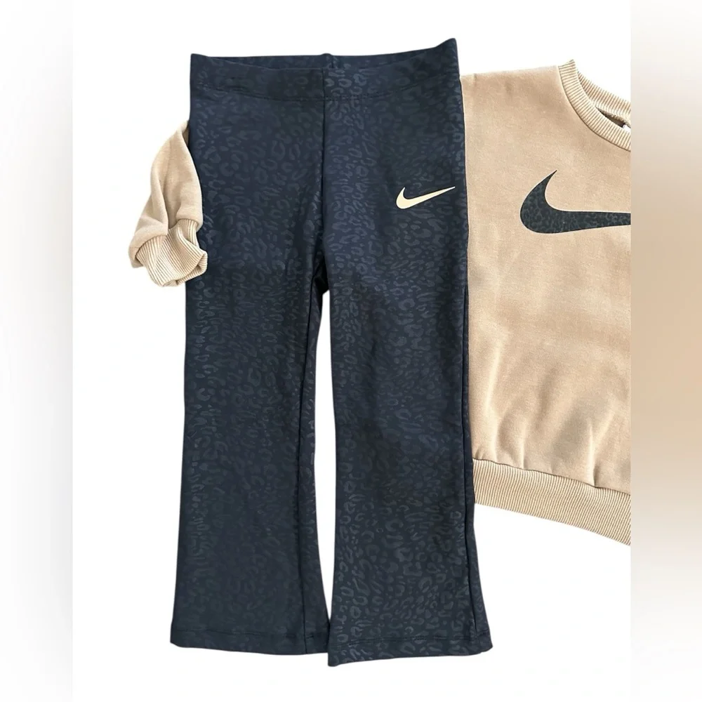 Nike Crewneck Sweatshirt & Black Leopard Flare Pants Set Girls Size 4T NWT